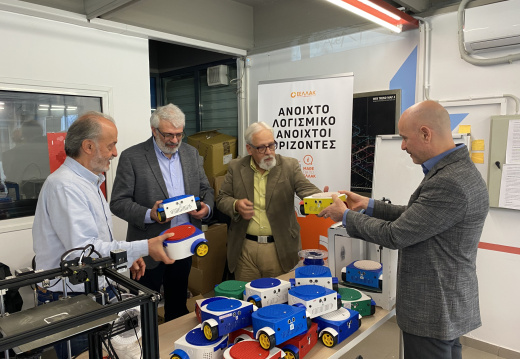 20240329-Παράδοση 20 Λειτουργικών Robot FOSSBOT από HEL.L.U.G. στην ΕΕΛ/ΛΑΚ-GFOSS